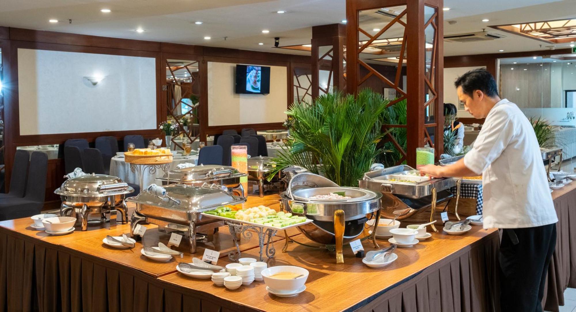Vien Dong Hotel - Near Bui Vien Walking Street Thành Pho Ho Chí Minh Esterno foto